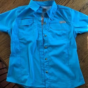 NWT Columbia PFG women’s shirt